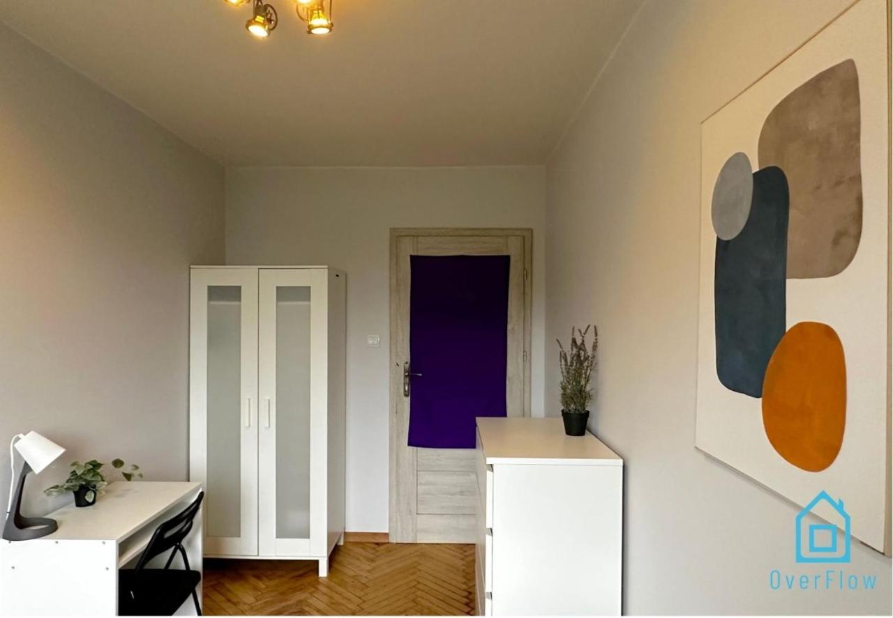 Funky Homestay *